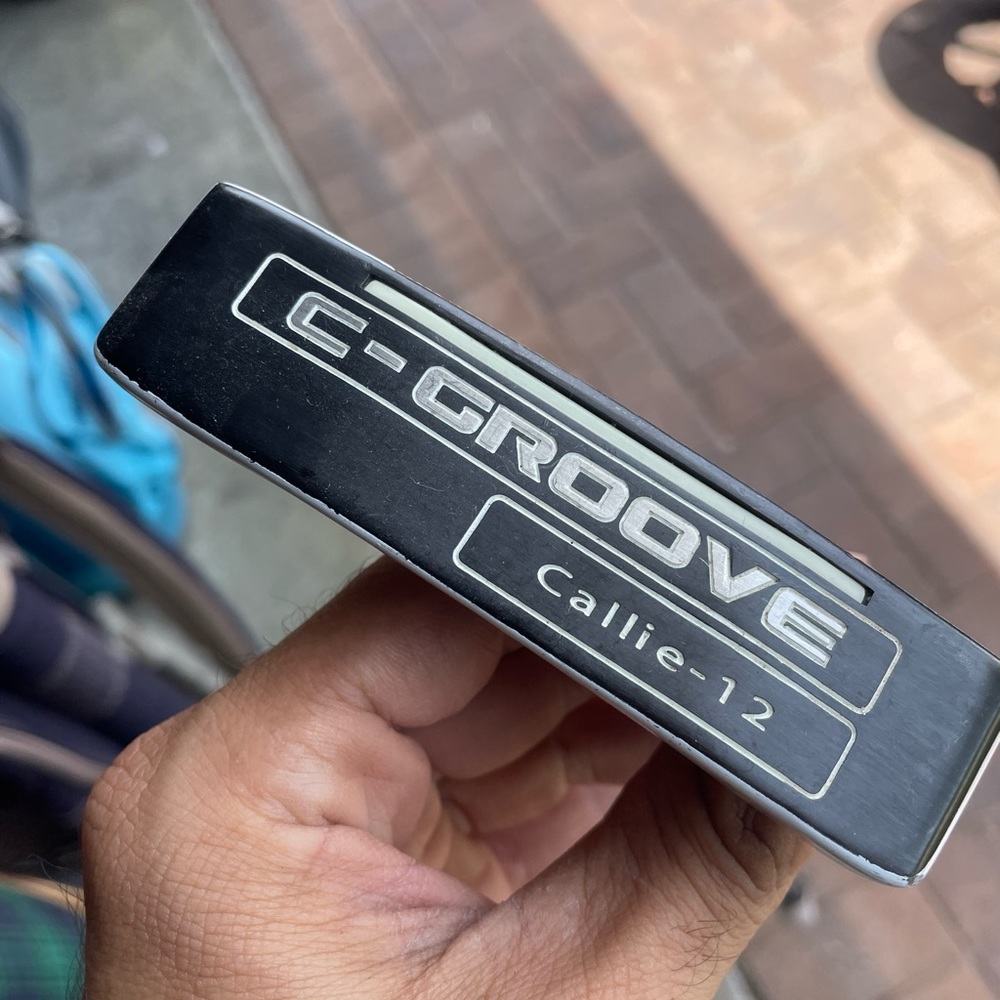 Yes C-Groove Callie 12 Putter In Right Handed
Steel shaft